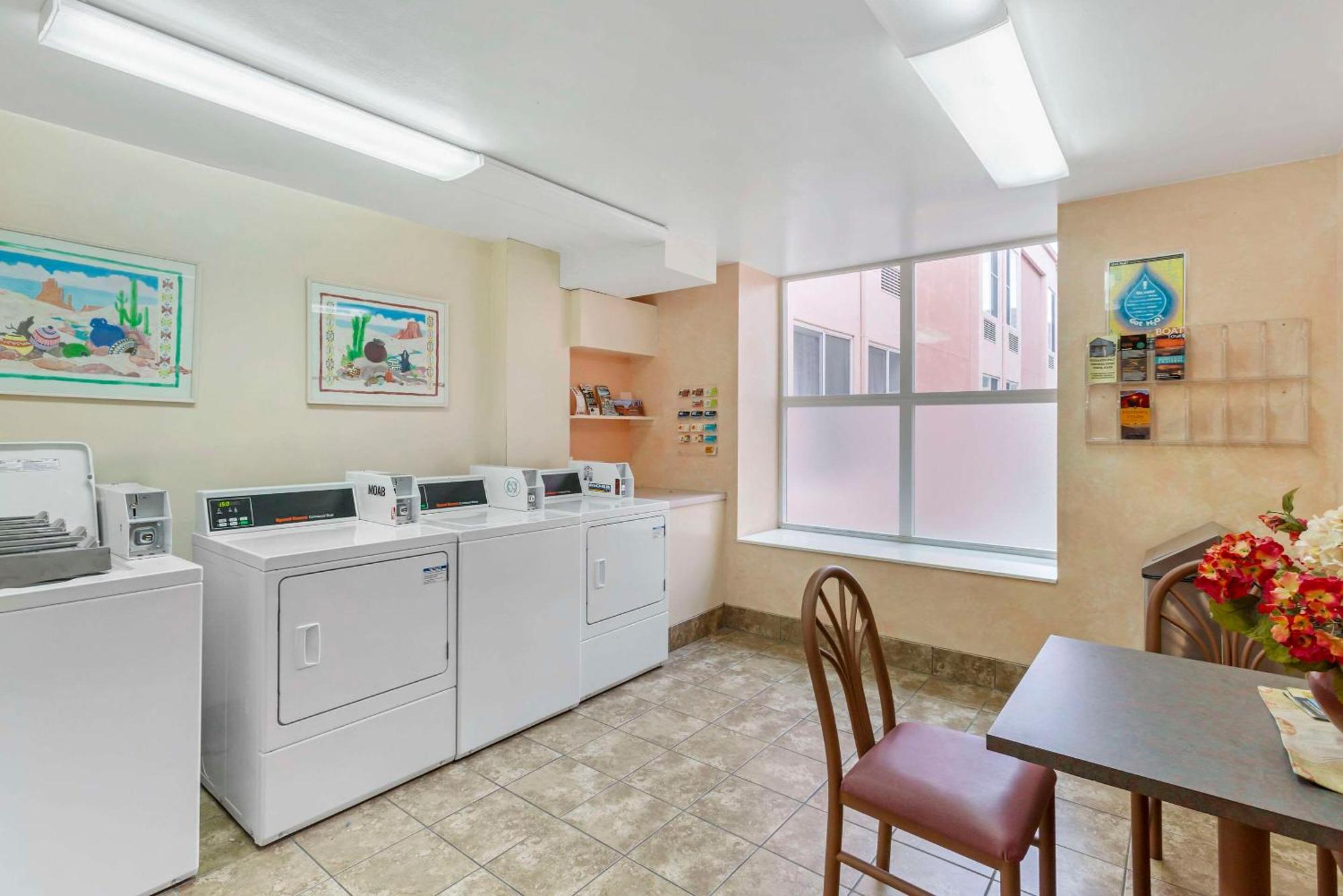 Quality Suites Moab Near Arches National Park Extérieur photo